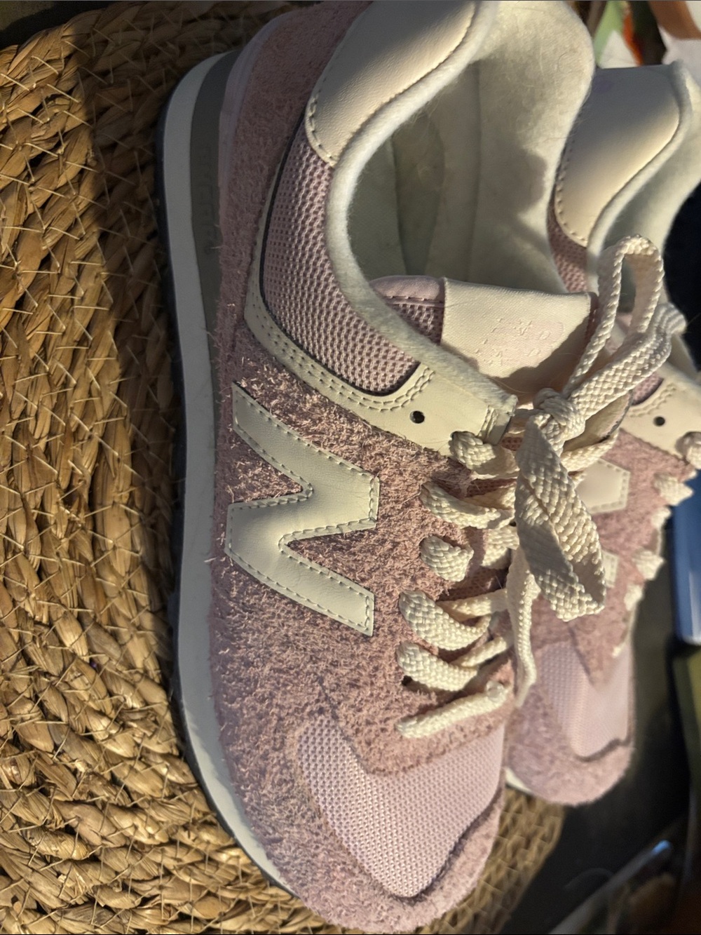 New Balance 574 Running Womens Size 9B Rose Pink Frost White - Picture 4 of 4